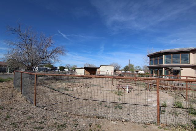 35 Jerome Road, Los Lunas, NM 87031