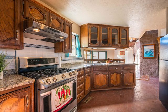 35 Jerome Road, Los Lunas, NM 87031