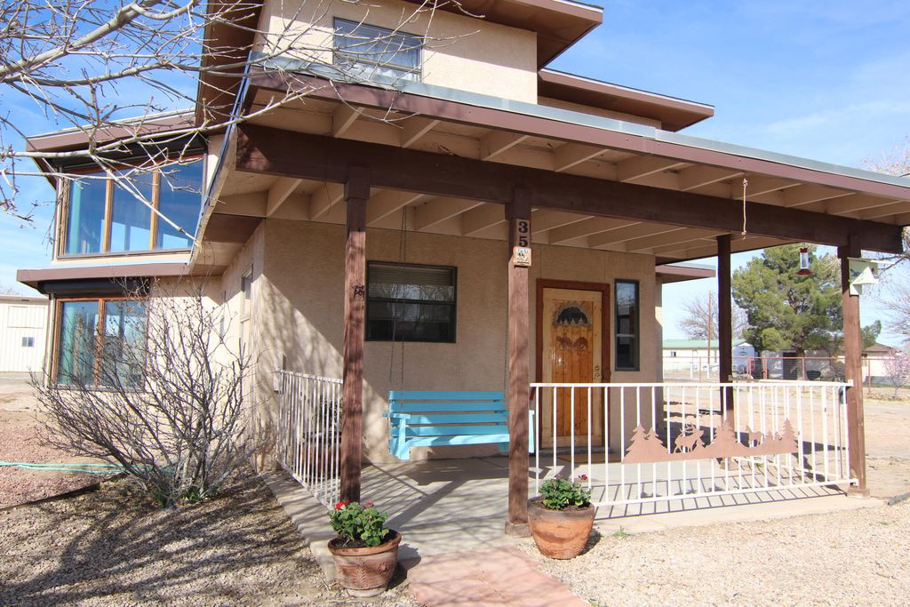 35 Jerome Road, Los Lunas, NM 87031
