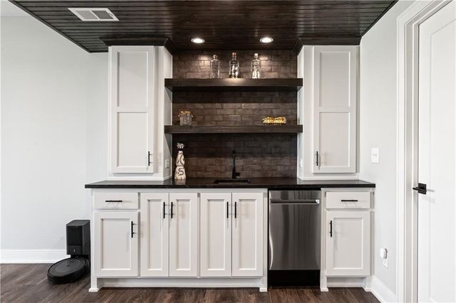 15426 W 173rd Street, Olathe, KS 66062