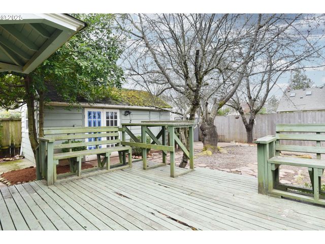 4405 Ne CESAR E CHAVEZ Blvd, Portland, OR 97211