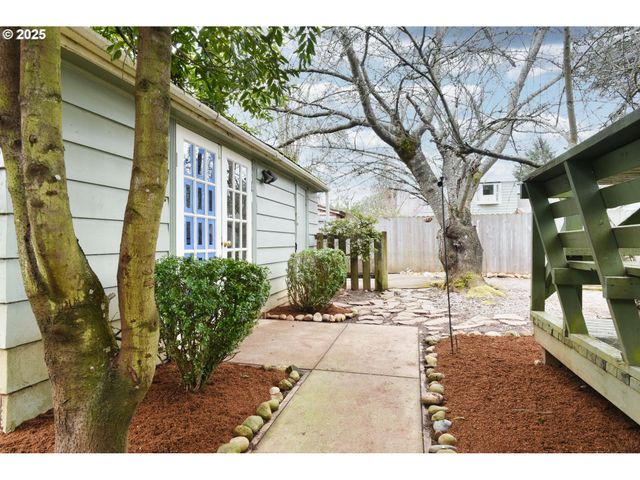 4405 Ne CESAR E CHAVEZ Blvd, Portland, OR 97211