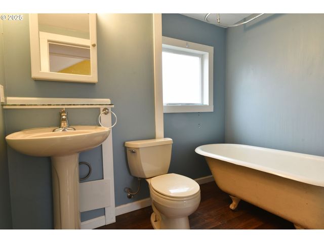 4405 Ne CESAR E CHAVEZ Blvd, Portland, OR 97211