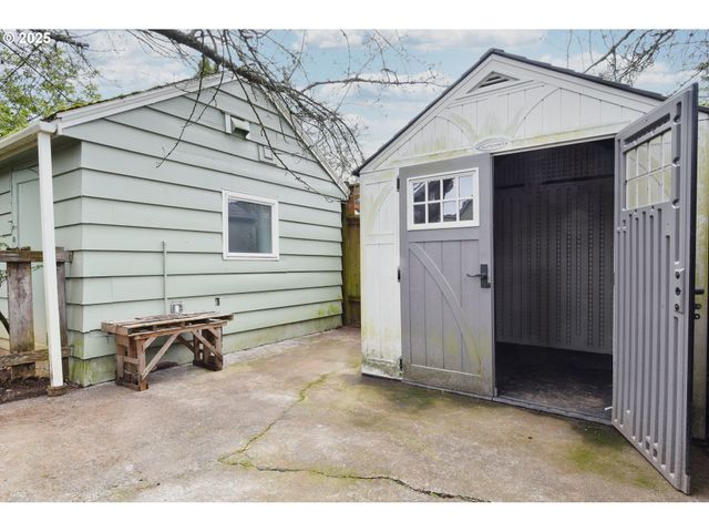 4405 Ne CESAR E CHAVEZ Blvd, Portland, OR 97211