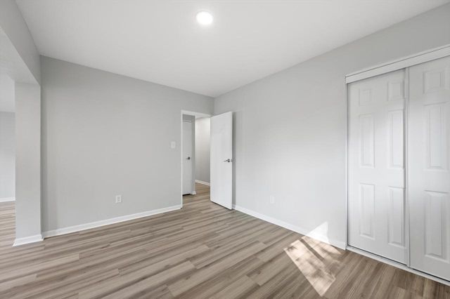 924 N Oakwood AVENUE, Oconomowoc, WI 53066