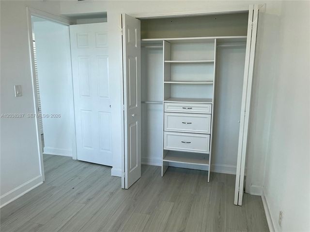 1450 NE 170th Street 305, North Miami Beach, FL 33162