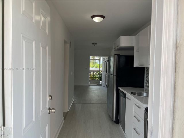 1450 NE 170th Street 305, North Miami Beach, FL 33162