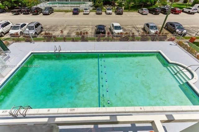 1450 NE 170th Street 305, North Miami Beach, FL 33162