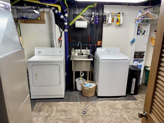 2675 Valley Drive, Ann Arbor, MI 48103