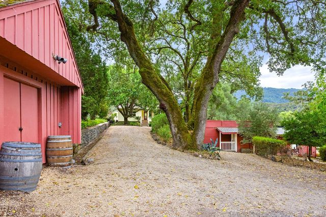 2550 Warm Springs Rd, Glen Ellen, CA 95442