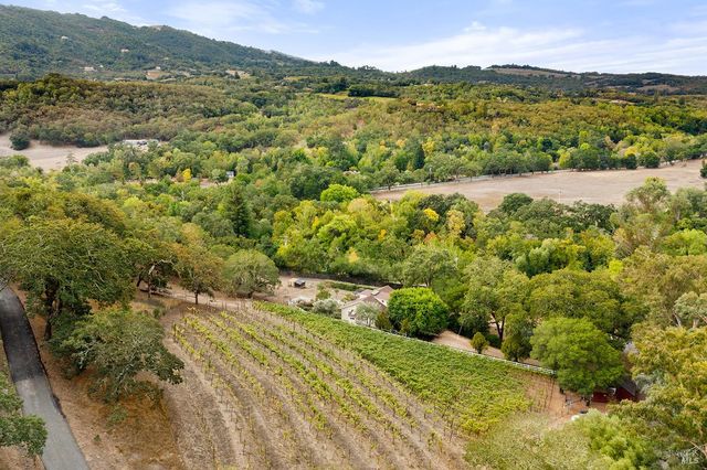 2550 Warm Springs Rd, Glen Ellen, CA 95442