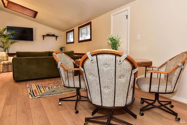 2550 Warm Springs Rd, Glen Ellen, CA 95442