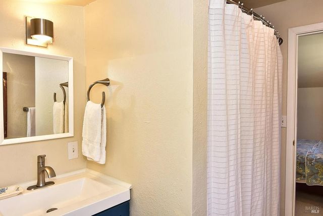 2550 Warm Springs Rd, Glen Ellen, CA 95442