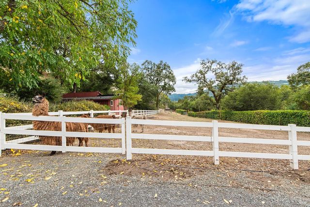 2550 Warm Springs Rd, Glen Ellen, CA 95442