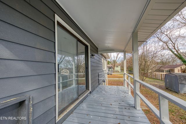 111 W Newkirk Lane, Oak Ridge, TN 37830