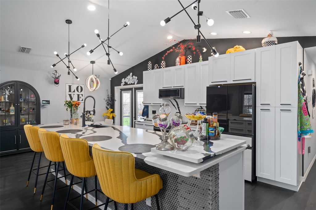 Image 17 of property listing at 11202 HORNED OWL ROAD, Weeki Wachee, FL 34614