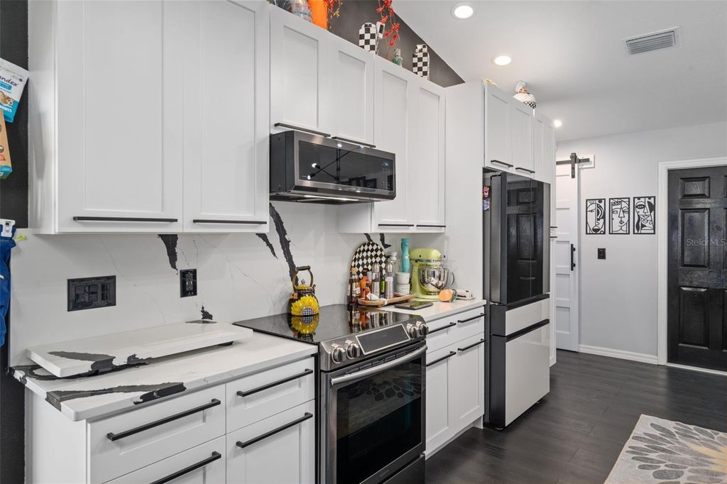 Image 19 of property listing at 11202 HORNED OWL ROAD, Weeki Wachee, FL 34614