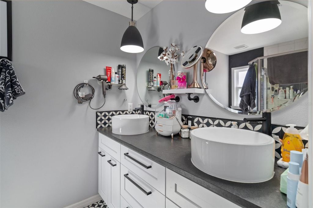 Image 31 of property listing at 11202 HORNED OWL ROAD, Weeki Wachee, FL 34614