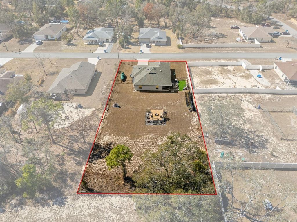 Image 5 of property listing at 11202 HORNED OWL ROAD, Weeki Wachee, FL 34614