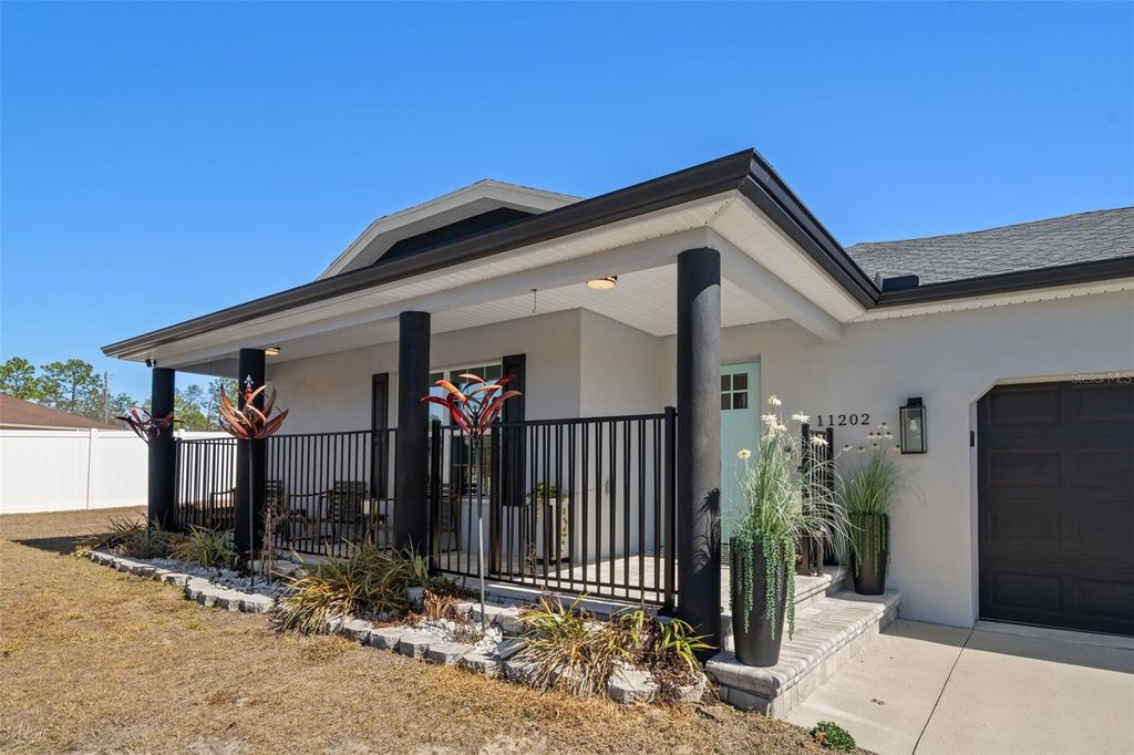 Image 8 of property listing at 11202 HORNED OWL ROAD, Weeki Wachee, FL 34614