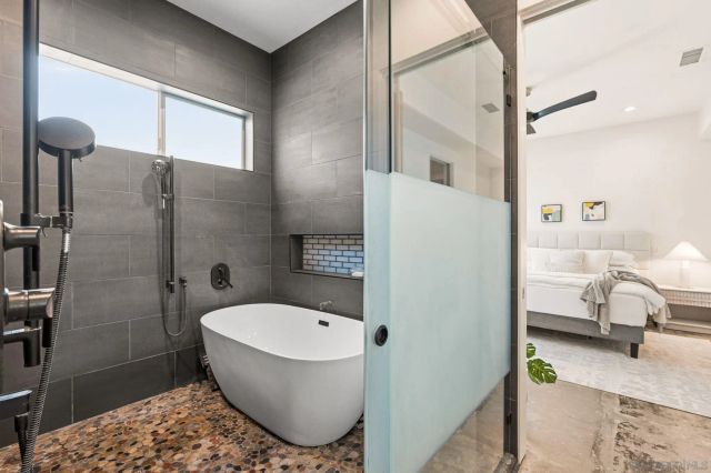 3590 Chasewood Dr., San Diego, CA 92111