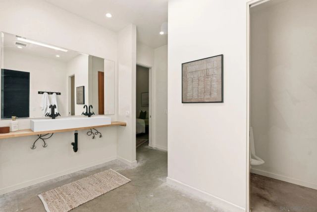 3590 Chasewood Dr., San Diego, CA 92111