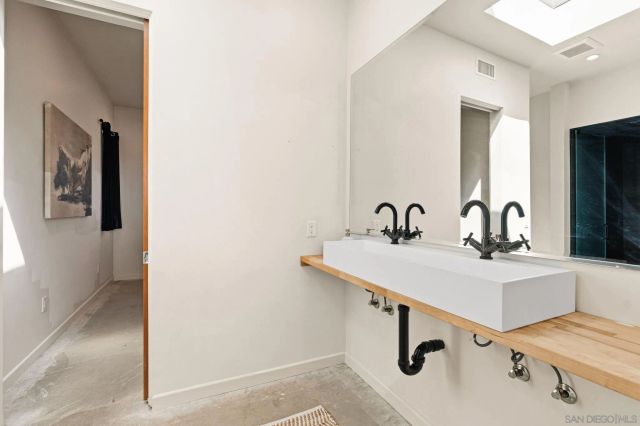 3590 Chasewood Dr., San Diego, CA 92111