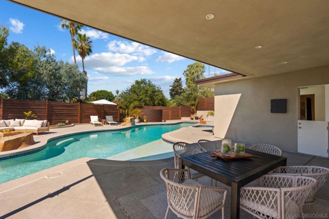 3590 Chasewood Dr., San Diego, CA 92111