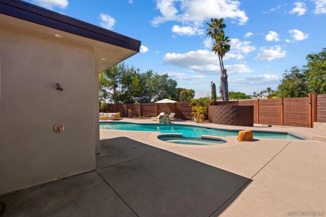 3590 Chasewood Dr., San Diego, CA 92111