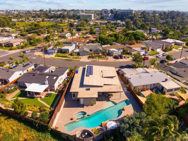 3590 Chasewood Dr., San Diego, CA 92111