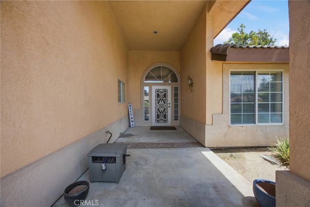 8704 Bridlewood Lane, Bakersfield, CA 93311