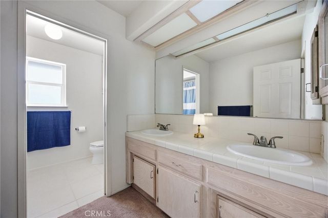 8704 Bridlewood Lane, Bakersfield, CA 93311