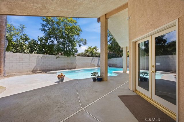 8704 Bridlewood Lane, Bakersfield, CA 93311
