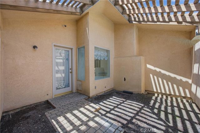 8704 Bridlewood Lane, Bakersfield, CA 93311