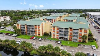 3700 NW 21st St 301, Lauderdale Lakes, FL 33311