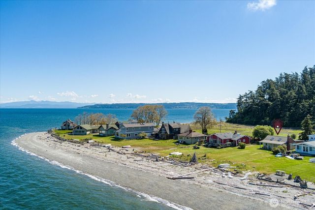 301 Snakelum Point Road, Coupeville, WA 98239