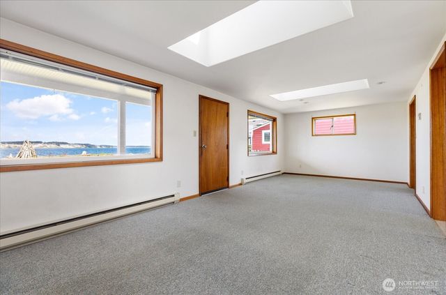 301 Snakelum Point Road, Coupeville, WA 98239