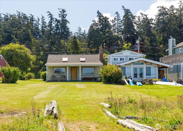 301 Snakelum Point Road, Coupeville, WA 98239