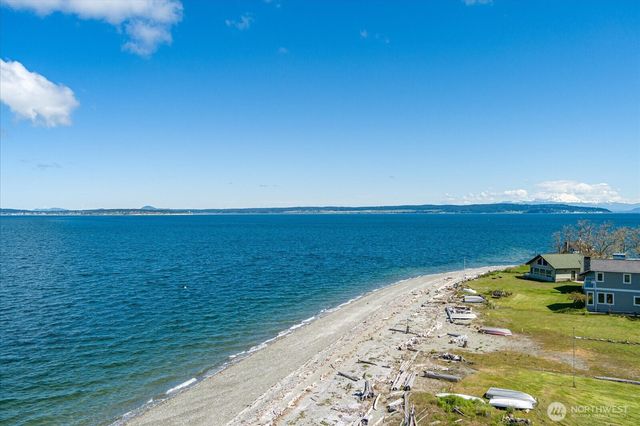 301 Snakelum Point Road, Coupeville, WA 98239
