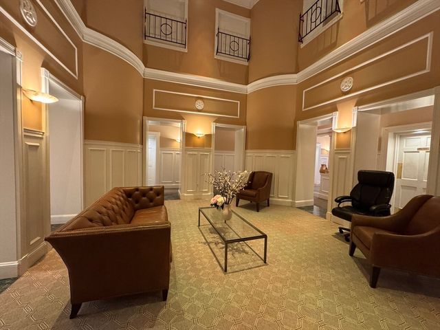 416 Marlborough 102, Boston, MA 02115