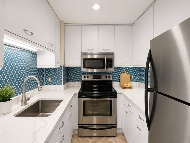 416 Marlborough 102, Boston, MA 02115