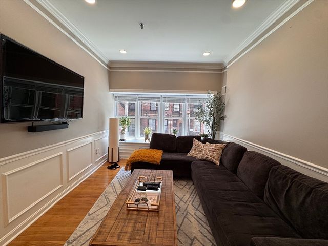 416 Marlborough 102, Boston, MA 02115