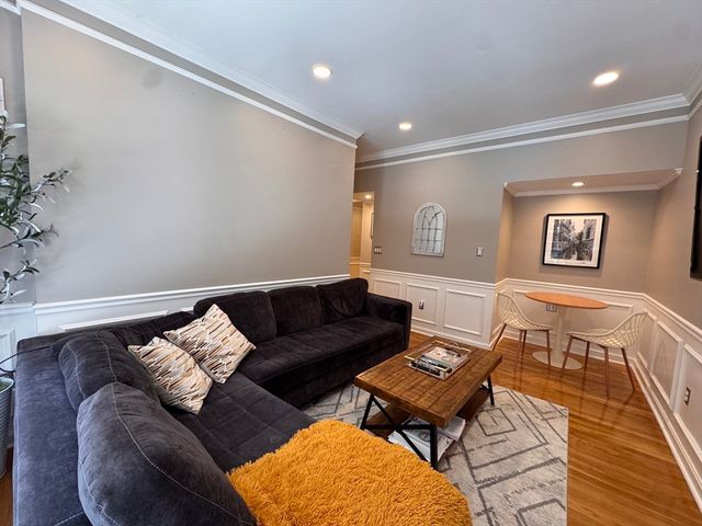 416 Marlborough 102, Boston, MA 02115