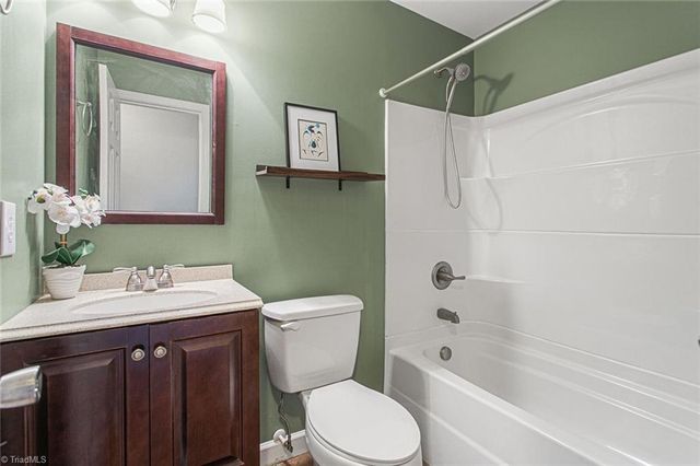 8420 Stanwix Drive, Tobaccoville, NC 27050