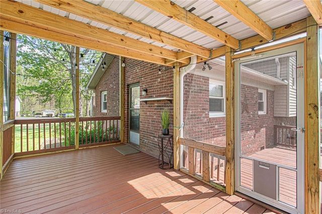 8420 Stanwix Drive, Tobaccoville, NC 27050