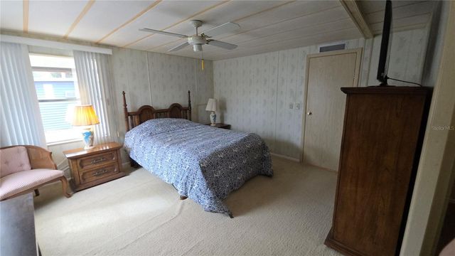 252 PINEWOOD DRIVE, Eustis, FL 32726