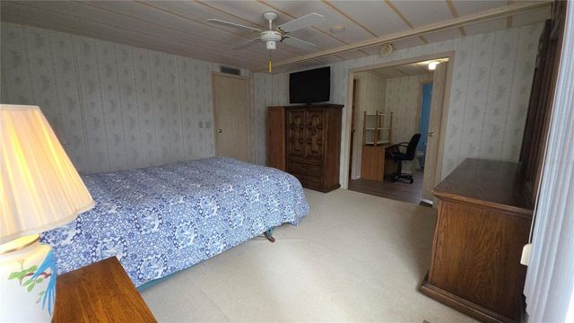 252 PINEWOOD DRIVE, Eustis, FL 32726