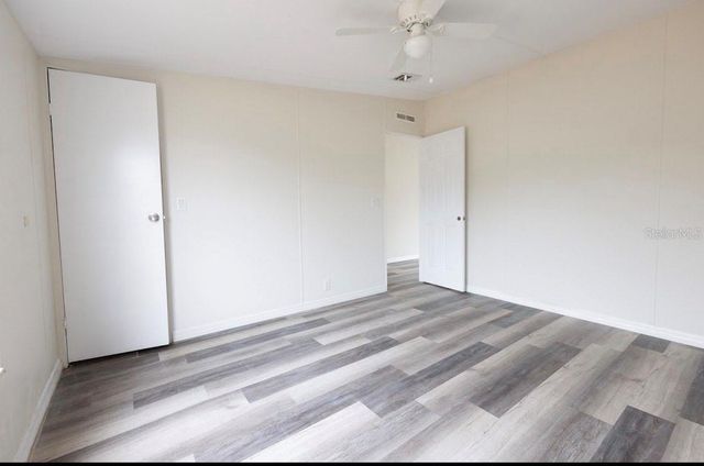 13877 COUNTY ROAD 109F, Lady Lake, FL 32159