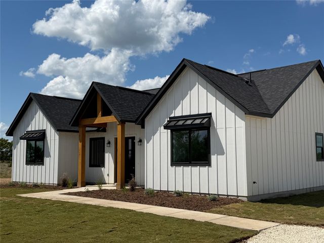 1420 Barth Rd, Dale, TX 78616