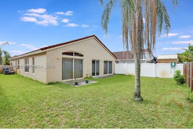 19030 NW 54th Ave, Miami Gardens, FL 33055